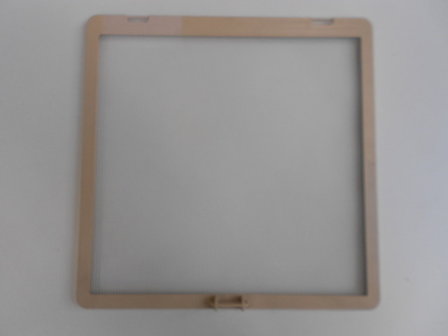 kader met vliegengaas 28x28 ( eerste type) beige