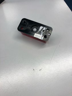 Breedtelicht rood/wit 92x43mm Hella