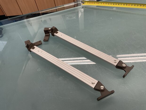 Caravelair/Sterckeman Raamuitzetter 27 CM