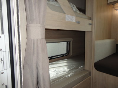 Caravelair Alba Family 426 met stapelbed model 2020